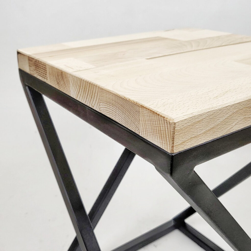 Taboret industrialny stołek VELLETRI w stylu loft